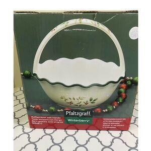 PFALTZGRAFF winter Berry ruffled bowl with handle